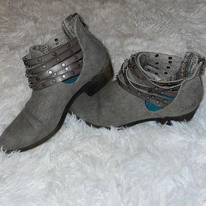 Blowfish booties